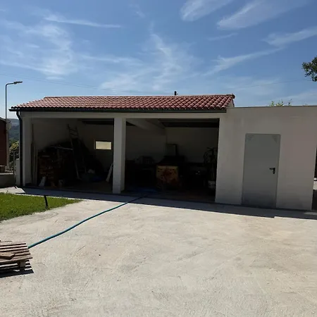 Old Fonxe School * Santa María